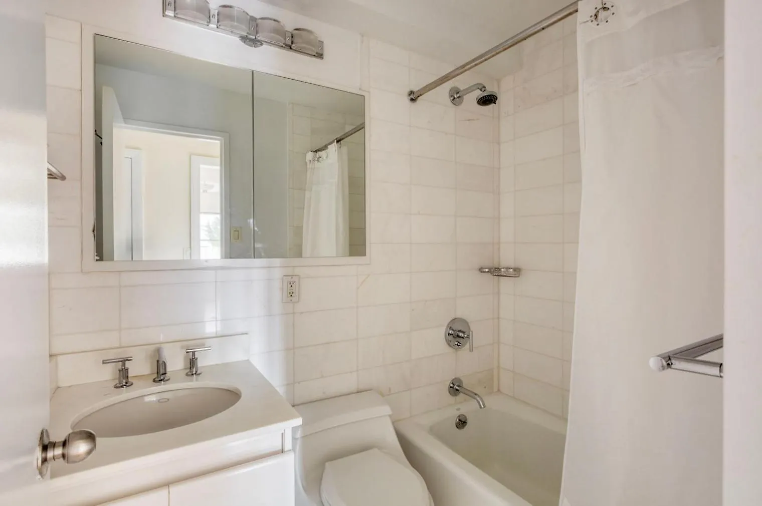 Apartment Murray Hill 2Br W Wraparound Terrace Nr Park Nyc-1347 New York